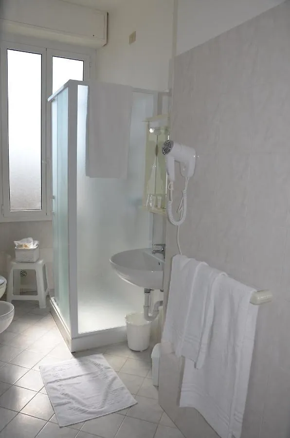 Hotel Villa Paolina Pietra Ligure 2*,