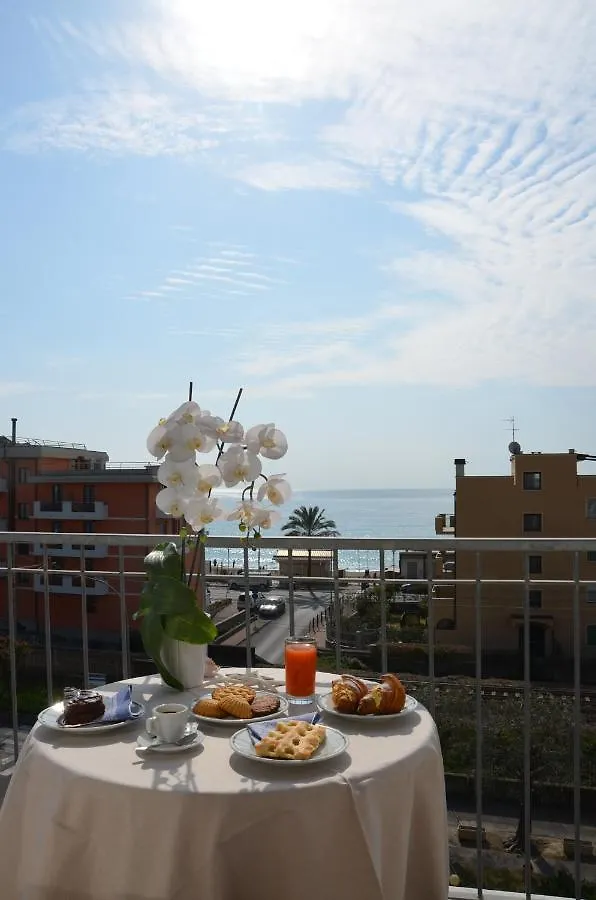 Hotel Villa Paolina Pietra Ligure 2*,