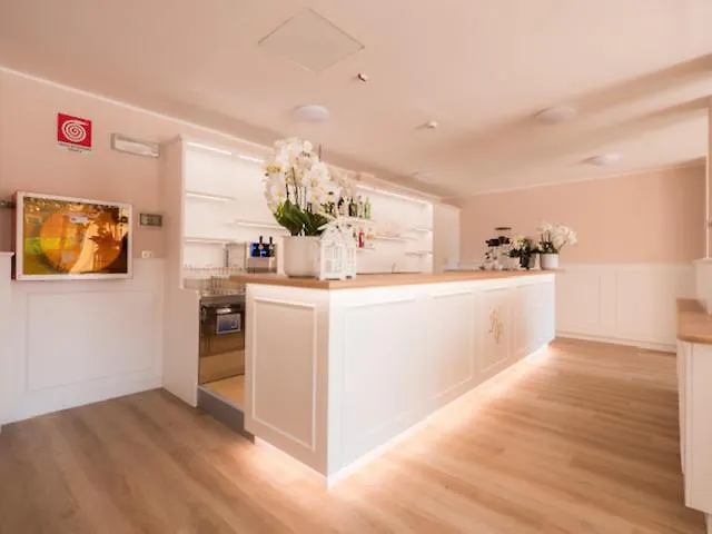 Hotel Villa Paolina Pietra Ligure 2*,